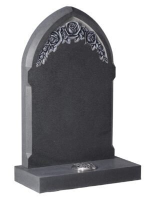 wg79 hand carved memorial with gothic shape